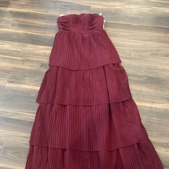 NWOT Strapless Tiered Maxi - Picture 2 of 4